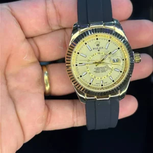 Rolex - Sky Dweller Dourado/ Preto - Pulseira em borracha elegante