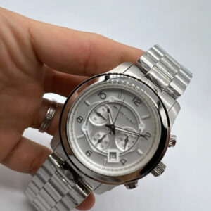 Relógio feminino Kors - Fundo Branco